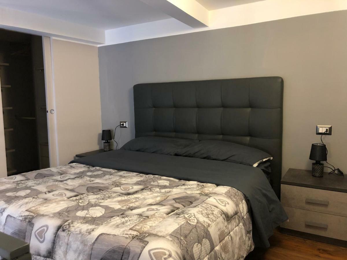 Foria 58 Apartaments Napoli Bagian luar foto